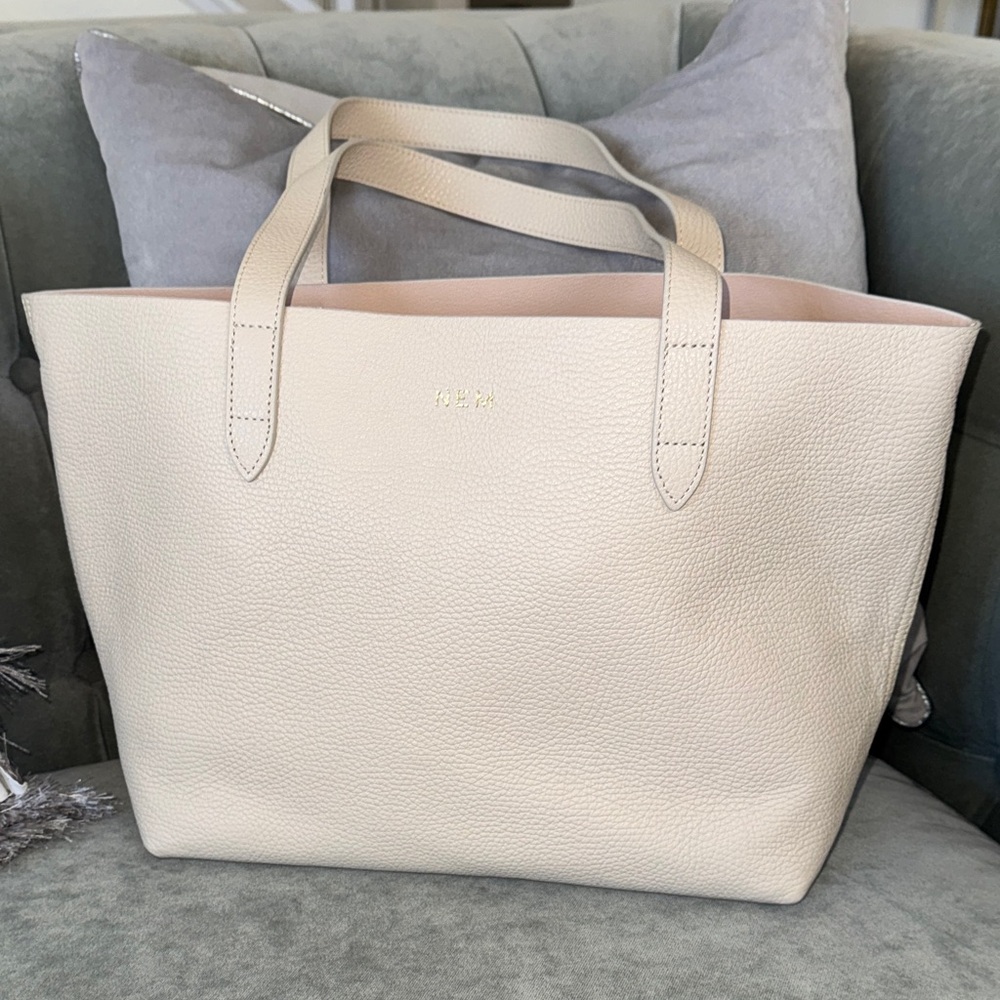 Cuyana tote